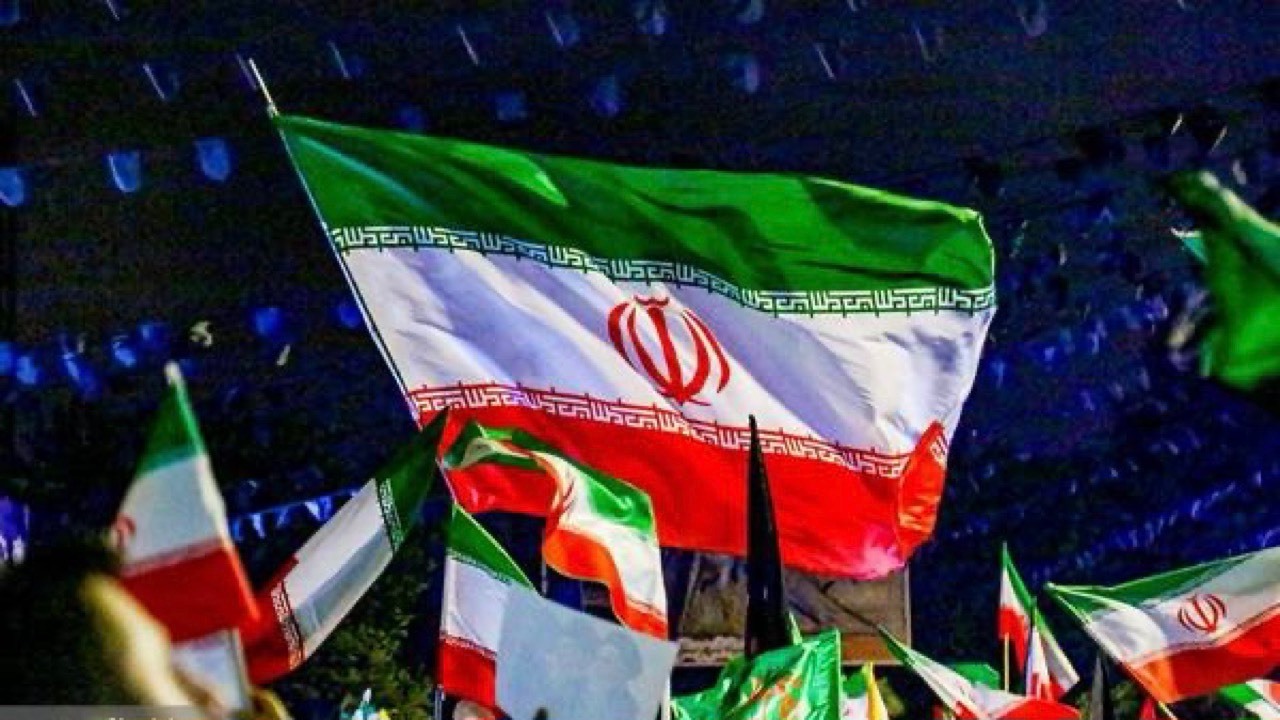 چرا نادر ابراهیمی حبّ‌الوطن را معیار ایمان می‌دانست؟