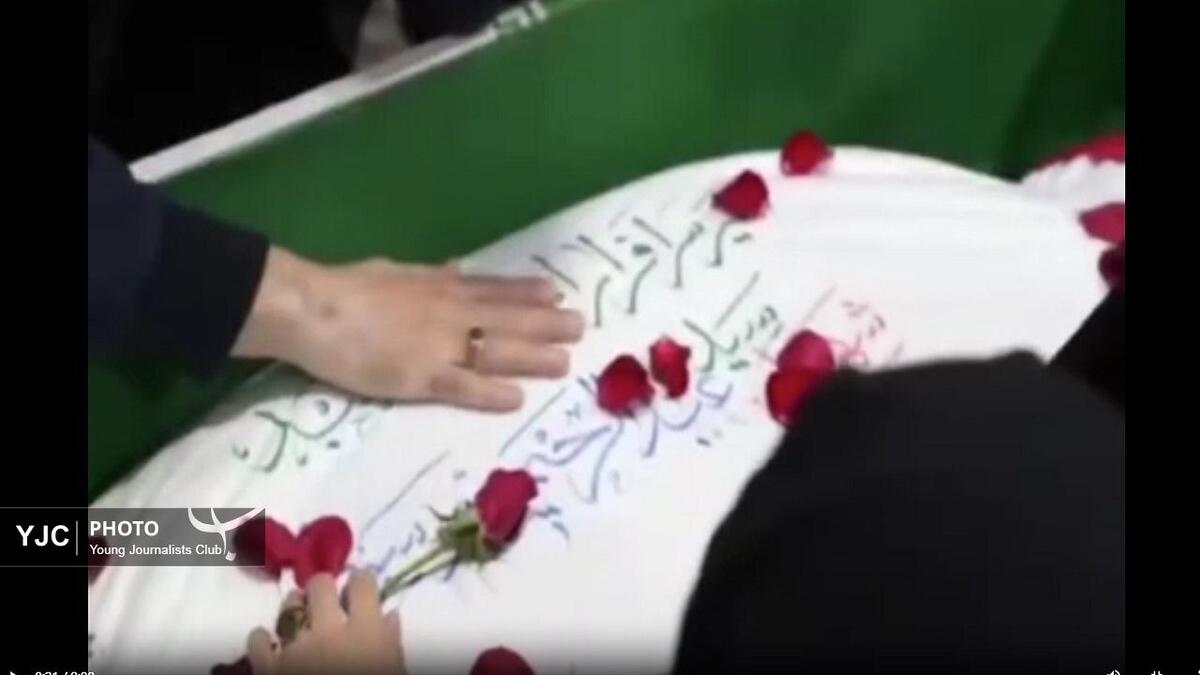 باشگاه خبرنگاران -سلام نظامی همسر شهید سپهبد عبدالرحیم موسوی در لحظه وداع +فیلم
