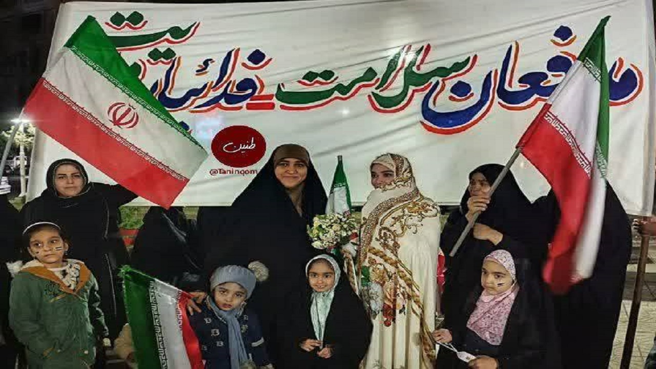 حضور عروس قمی در تجمع انقلابی