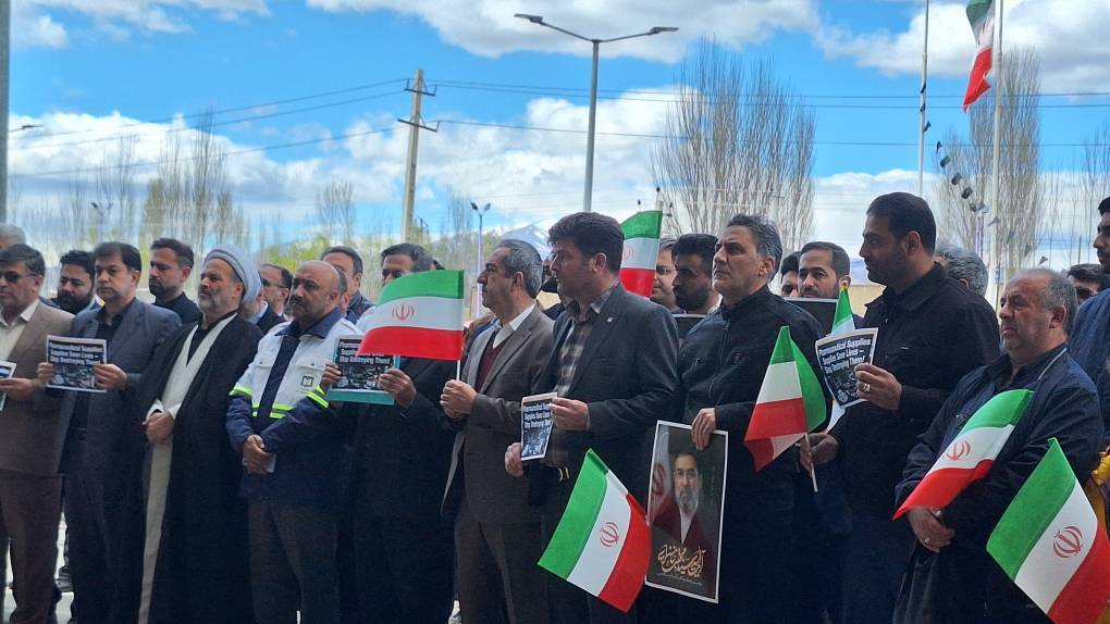 غرس ۸٠ اصله نهال بیاد رهبر شهید امت و شهدای جنگ رمضان در محوطه بیمارستان آیت الله العظمی خویی+ تصاویر و فیلم غرس ۸٠ اصله نهال بیاد رهبر شهید امت و شهدای جنگ رمضان در محوطه بیمارستان آیت الله العظمی خویی+ تصاویر و فیلم