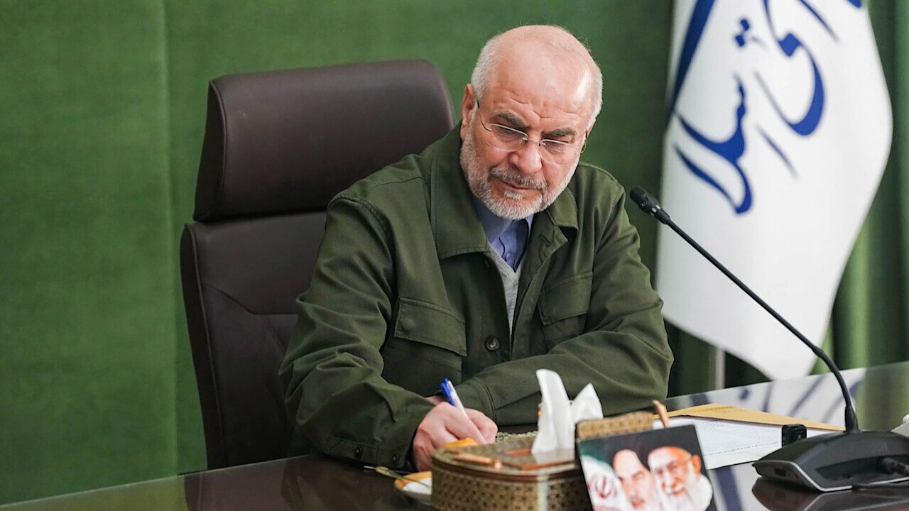 قالیباف: فداکاری شهید سیمونیان، نمادی از وحدت ایرانیان در دفاع از سرزمین مادری است