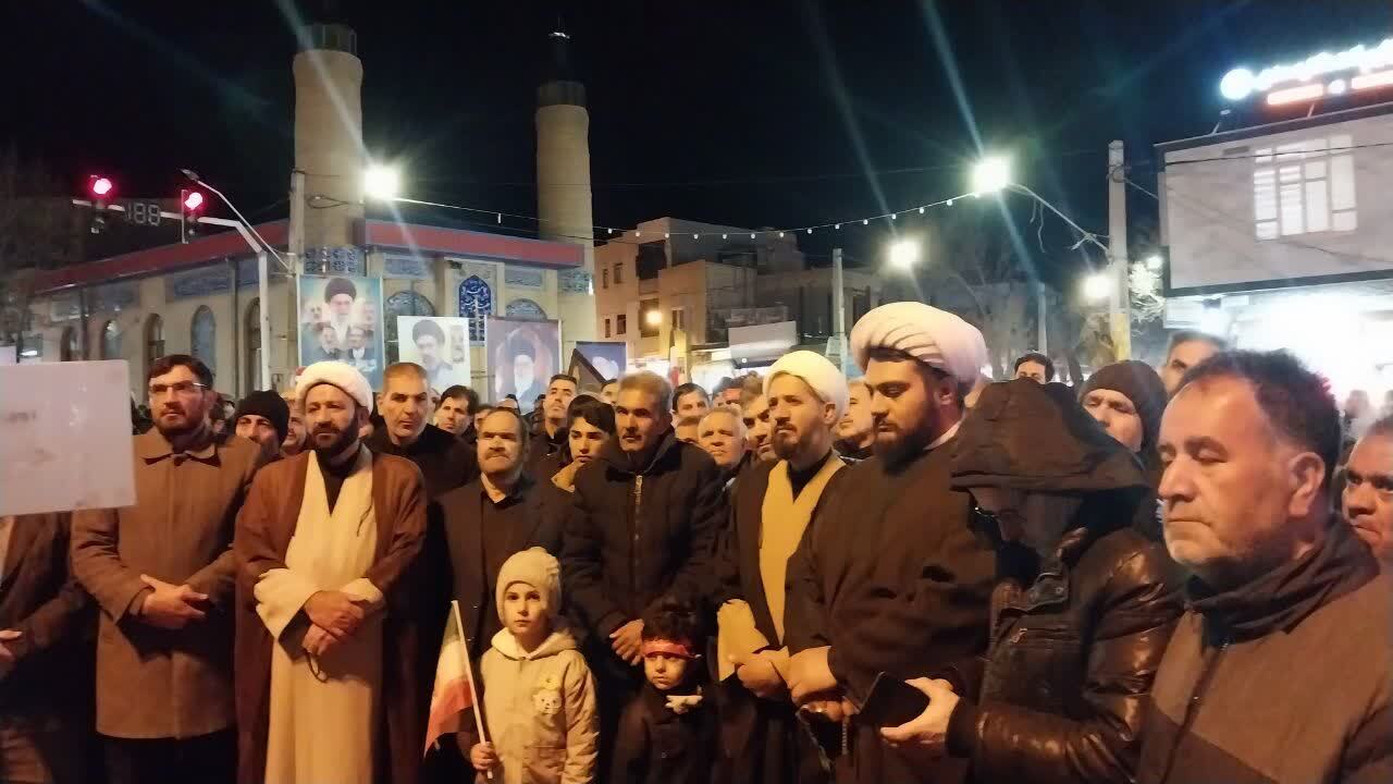 تصاویر زیبایی از حضور پرشور مردم وطن پرست هریس در تجمع تاریخی شبانه