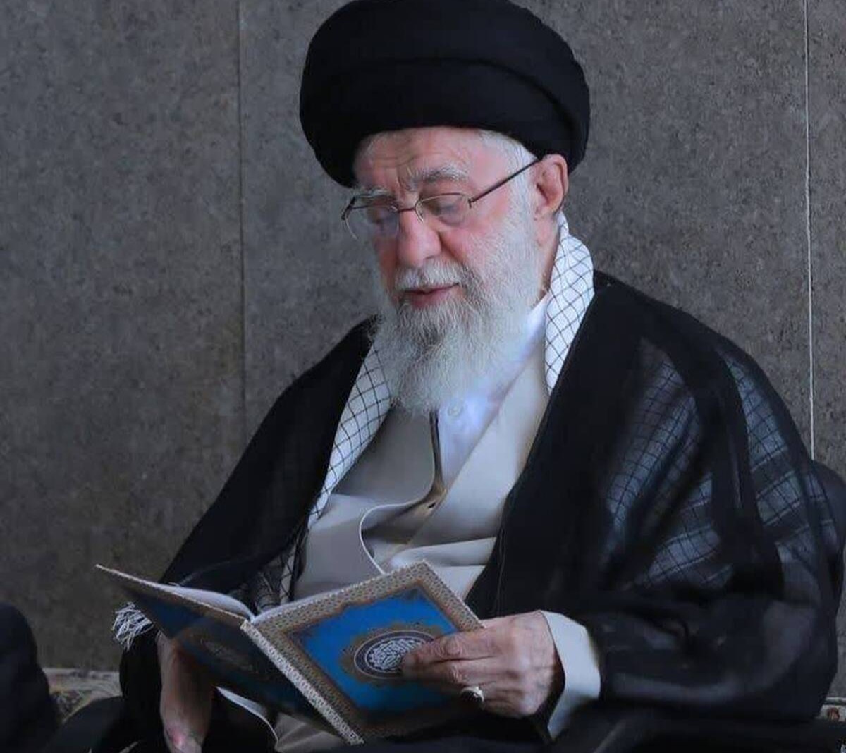 "جان‌فدا"؛ ویژه‌برنامه کرمانی‌ها برای حُرمت اربعین رهبر شهید و بیعت با رهبر جدید 
