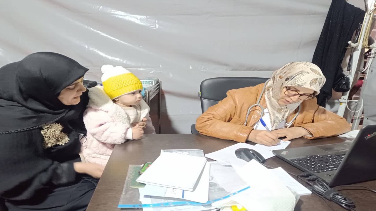 برگزاری اولین میز خدمت در خیابان کشور با حضور شبکه بهداشت و درمان سلماس