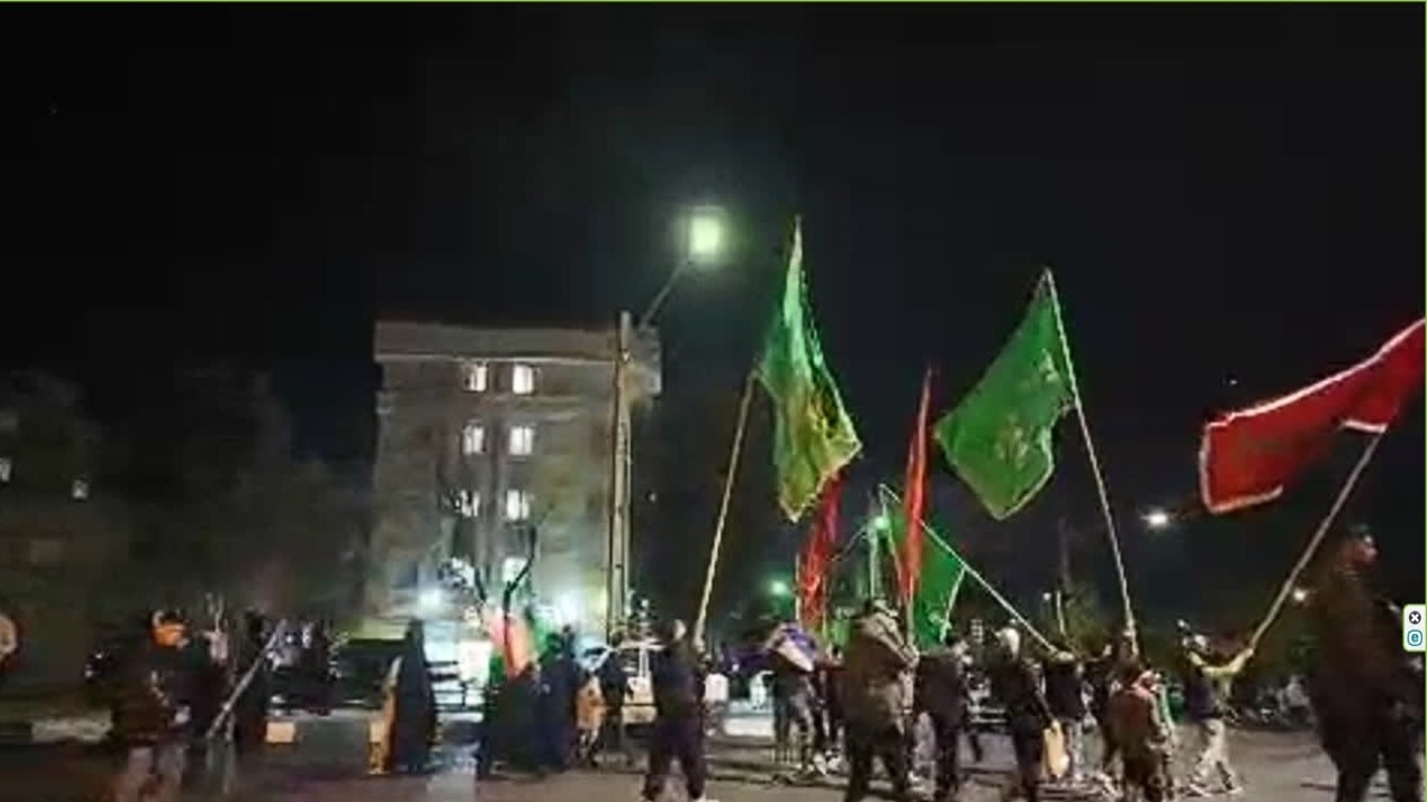 نمایی از وطن پرستی پایتخت نشینان در تجمع اقتدار و مقاومت + فیلم