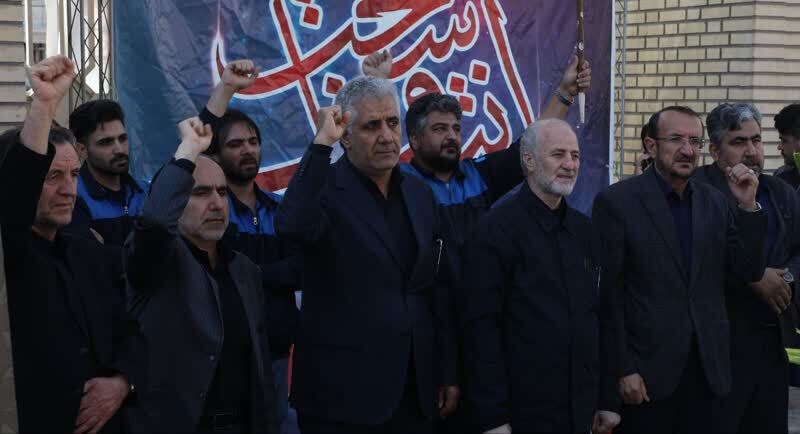 وداع باشکوه با پیکر مطهر بانو شهیده احمدیان در بیمارستان شهدای قم +تصاویر