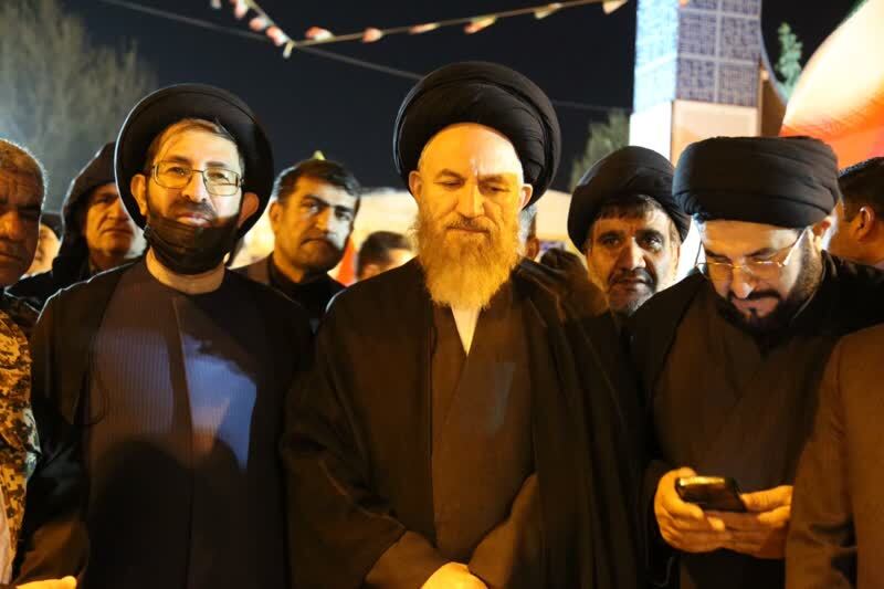 استقامت، جهاد و شهادت سه محور نصرت الهی