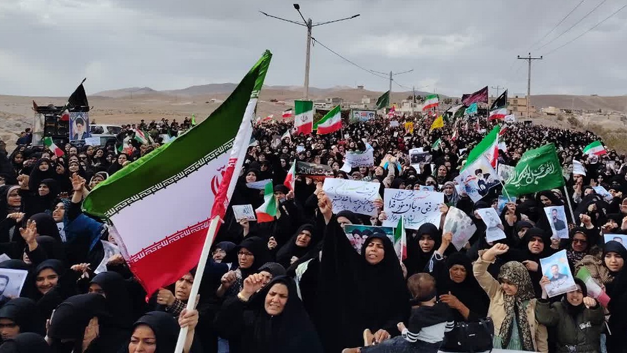 انعکاس قدم‌هایی که از دل روستا جاری می‌شود