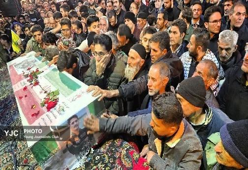 پیکر خلبان شهید محمد امینی پور در الشتر آرام گرفت + تصاویر