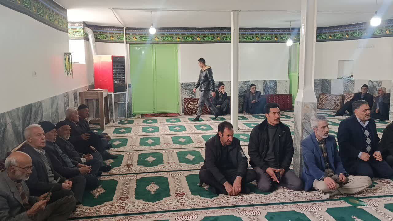 مراسم گرامیداشت اربعین رهبر شهید کشورمان در روستای توآباد