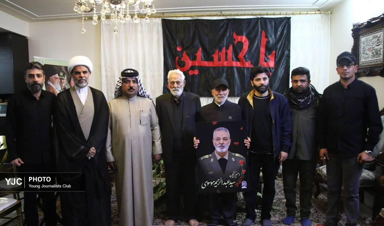 دیدار نماینده فرهنگی کتائب سیدالشهداء در ایران با خانواده شهید سپهبد موسوی در قم +تصاویر