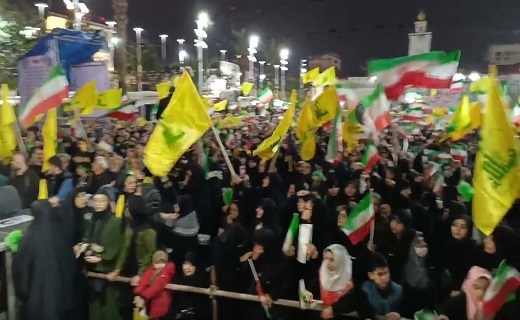 اهتزار پرچم حزب&zwnj;الله در سی&zwnj;ونهمین اجتماع خونخواهی رهبر شهید انقلاب + فیلم