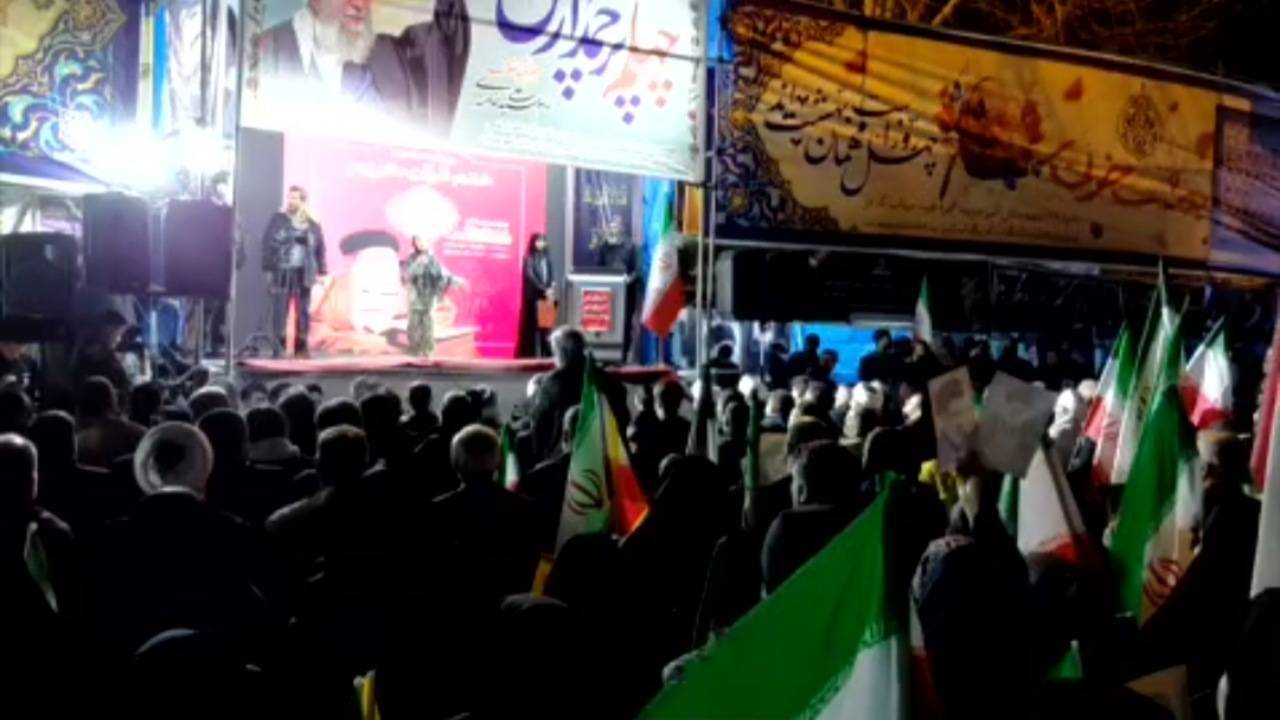 مراسم چهلم رهبر شهید امت با عنوان پرچمدار حق در سنندج برگزار شد+فیلم