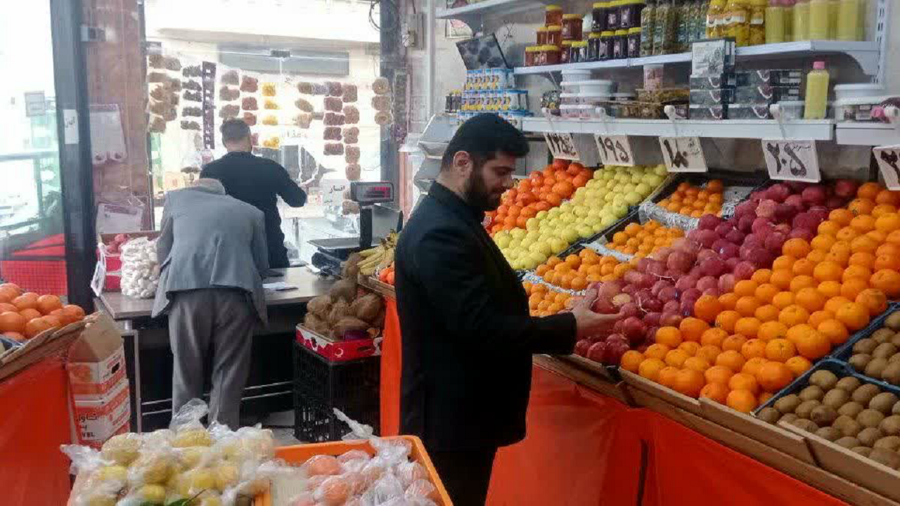 افزایش بی‌ضابطه و خودسرانه قیمت‌ برخی کالاها در قم/ تعزیرات حکومتی قم : اصناف متخلف  نقره داغ می‌شوند