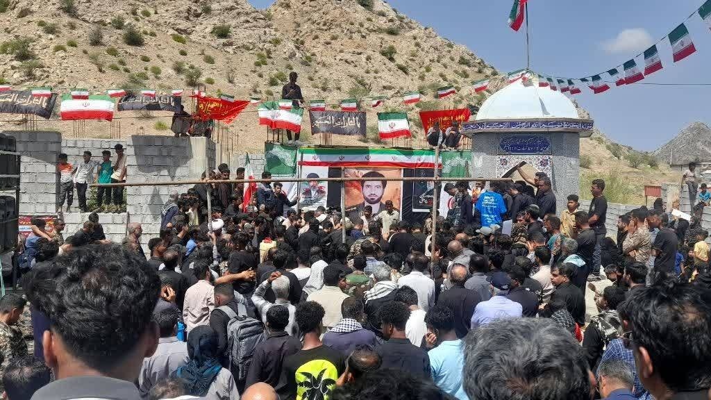 وداع باشکوه و تاریخی مردم جغین با پیکر پاسدار شهید اکبر رونما