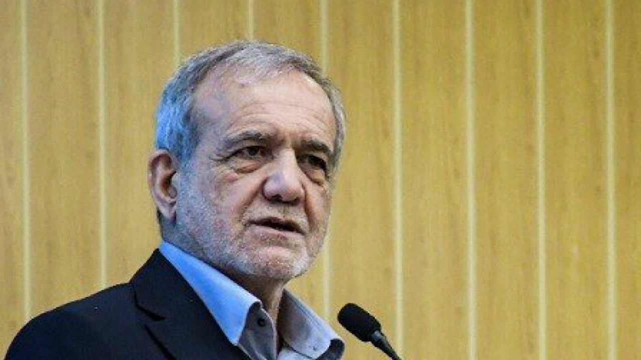 تنگه هرمز برای کشتی‌های همه کشور‌ها به جز متجاوزین به خاک ایران باز است