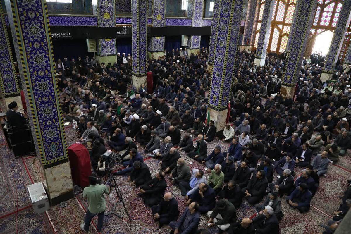 باشگاه خبرنگاران -یزدی‌ها در چهلم شهادت قائد امت به عزاداری پرداختند