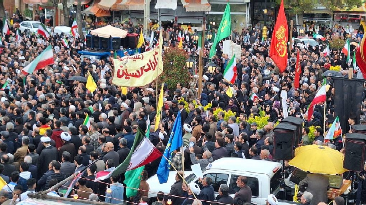 عزاداری خیابانی چهلمین روز شهادت رهبر شهید امت در خوی +فیلم و تصویر