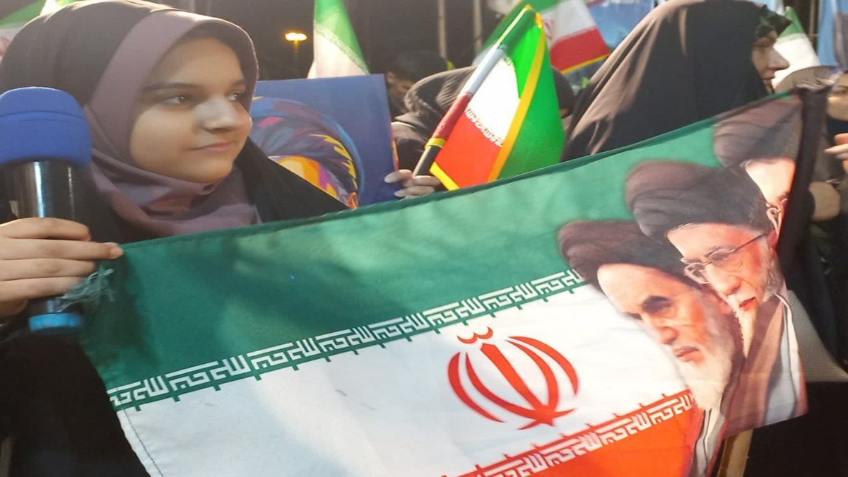 باشگاه خبرنگاران -صف آرایی با صلابت اصفهانی ها در تجمع شانه اقتدار و مقاومت + فیلم