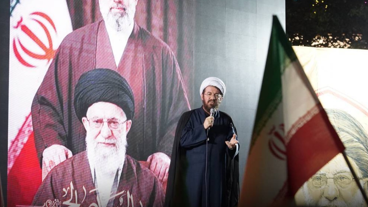 با دل‌هایی برای ایران در شب عزای چهلم قائد امت