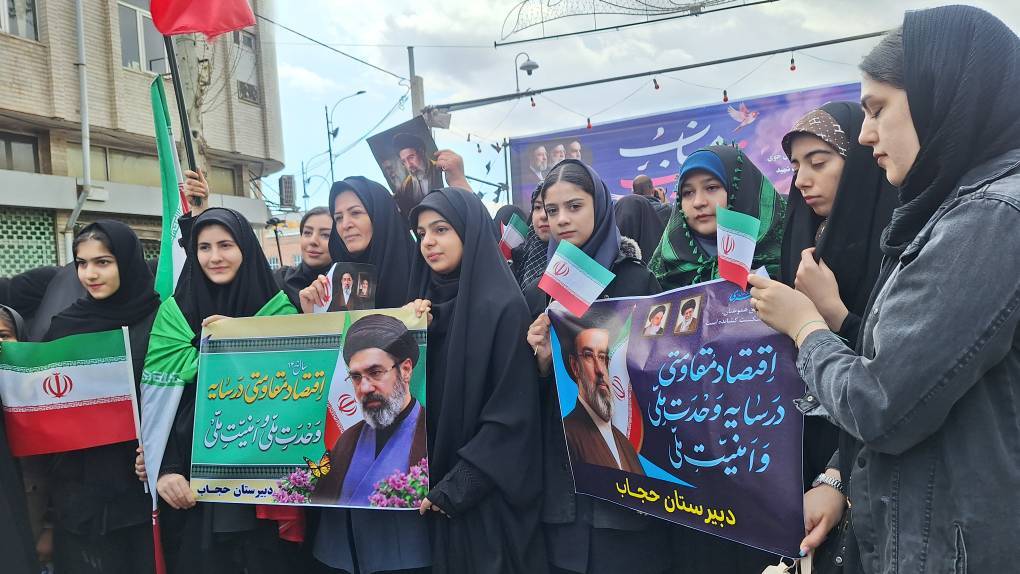 برگزاری ️سوگواره چهلمین روز شهادت قائد شهیدامت و شهدای مظلوم مدرسه شجره طیبه (ویژه دانش آموزان دختر) در خوی +فیلم وعکس