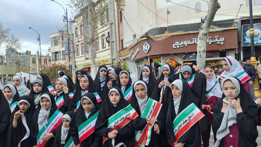 برگزاری ️سوگواره چهلمین روز شهادت قائد شهیدامت و شهدای مظلوم مدرسه شجره طیبه (ویژه دانش آموزان دختر) در خوی +فیلم وعکس