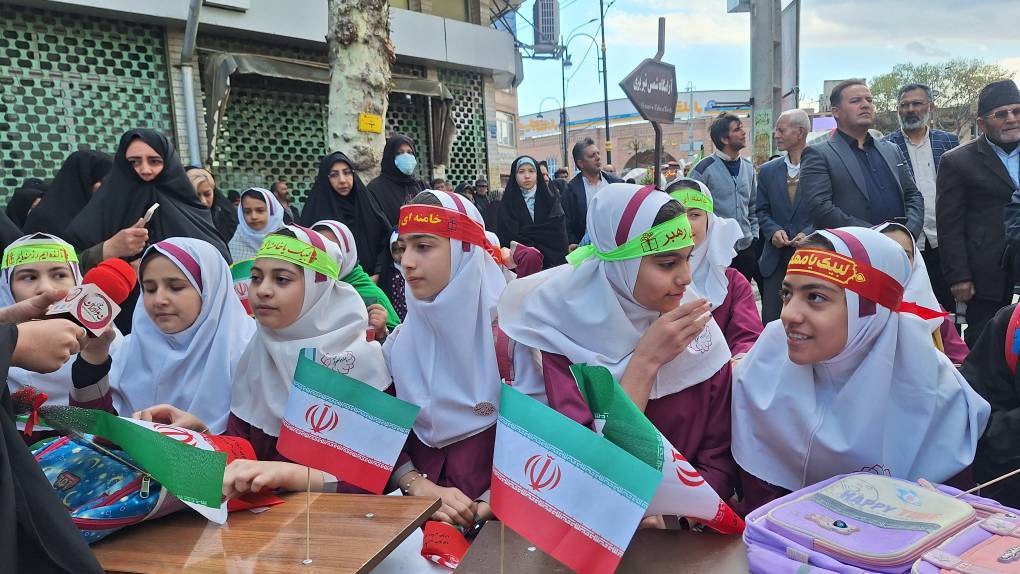برگزاری ️سوگواره چهلمین روز شهادت قائد شهیدامت و شهدای مظلوم مدرسه شجره طیبه (ویژه دانش آموزان دختر) در خوی +فیلم وعکس