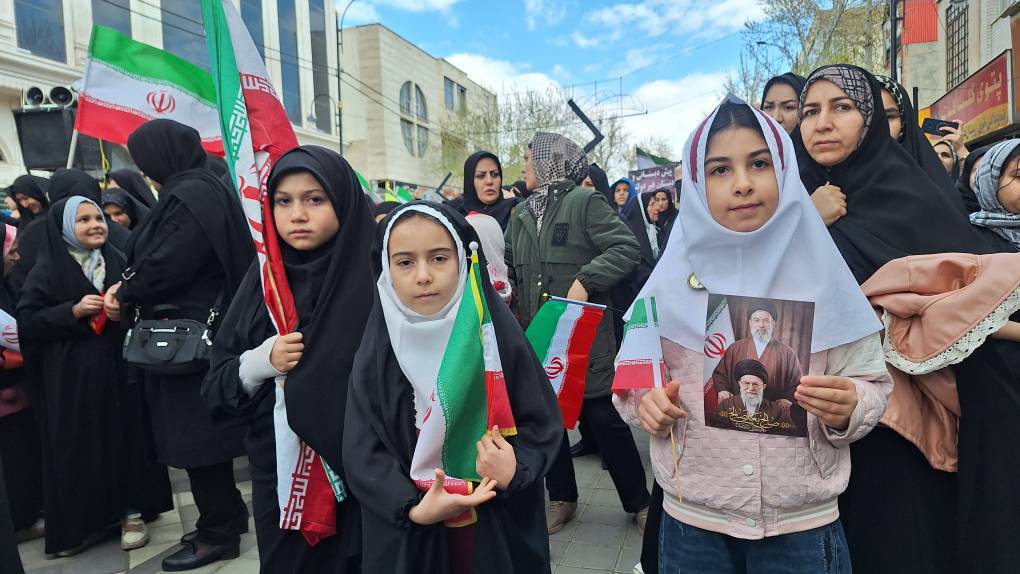 برگزاری ️سوگواره چهلمین روز شهادت قائد شهیدامت و شهدای مظلوم مدرسه شجره طیبه (ویژه دانش آموزان دختر) در خوی +فیلم وعکس