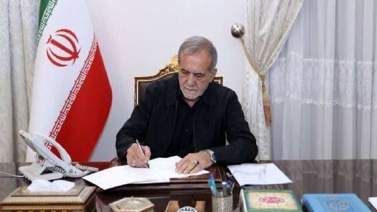 پزشکیان: همگرایی مردم و هنرمندان ستودنی است