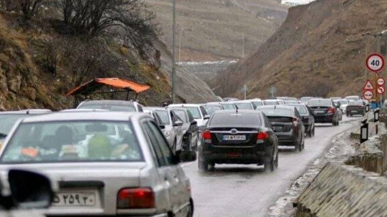 لغو محدودیت تردد در جاده چالوس و آزادراه تهران–شمال از ساعت ۲۳/ ترافیک نیمه سنگین در هراز