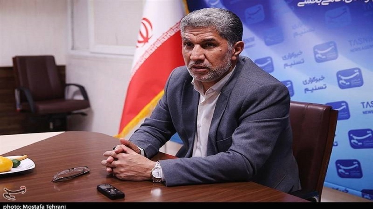 باشگاه خبرنگاران -ایران روزانه نفت خود را می‌فروشد/ برنامه ریزی برای درآمد حاصل از تنگه در مجلس در حال تصویب است