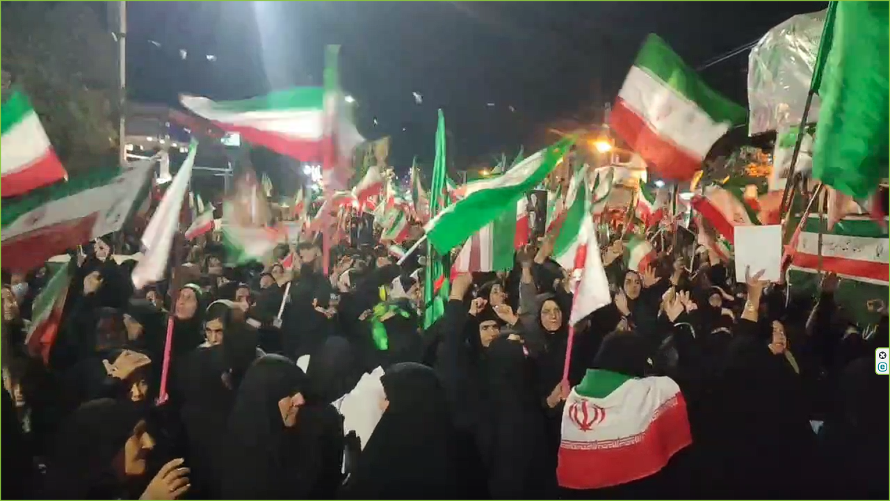 شب متفاوت نهاوندی ها در تجمع شبانه اقتدار و مقاومت + فیلم