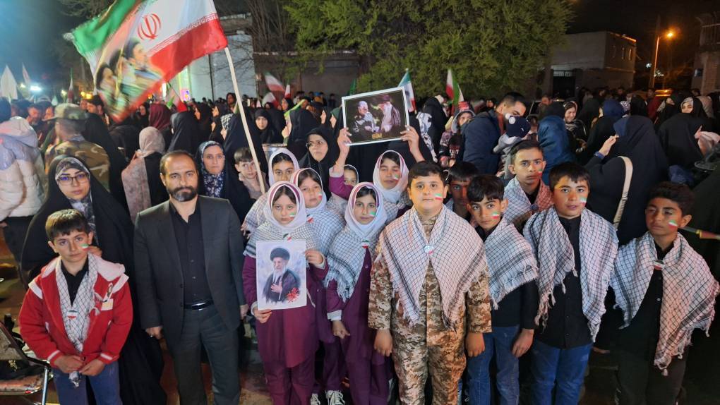 راهپیمایی مردم ولایی وانقلابی شهرستان خوی برای بیعت مجدد با رهبر انقلاب اسلامی + فیلم و تصاویر