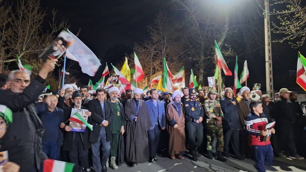 راهپیمایی مردم ولایی وانقلابی شهرستان خوی برای بیعت مجدد با رهبر انقلاب اسلامی + فیلم و تصاویر