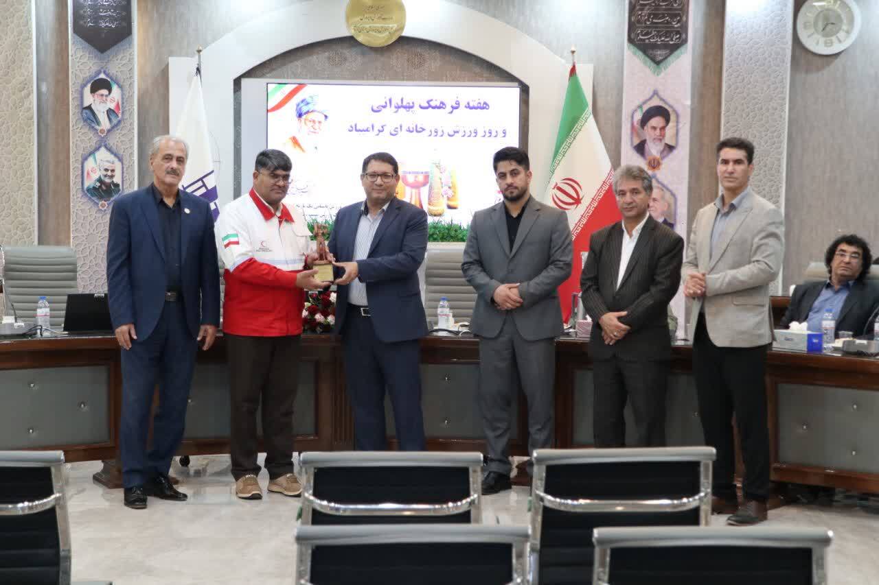 تجلیل از پیشگامان «جنگ رمضان» در کرمان تجلیل از پیشگامان «جنگ رمضان» در کرمان