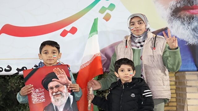 تا پای جان برای ایران جان باحضور کودکان و نوجوانان و مردم ولایی شهر صالح آباد