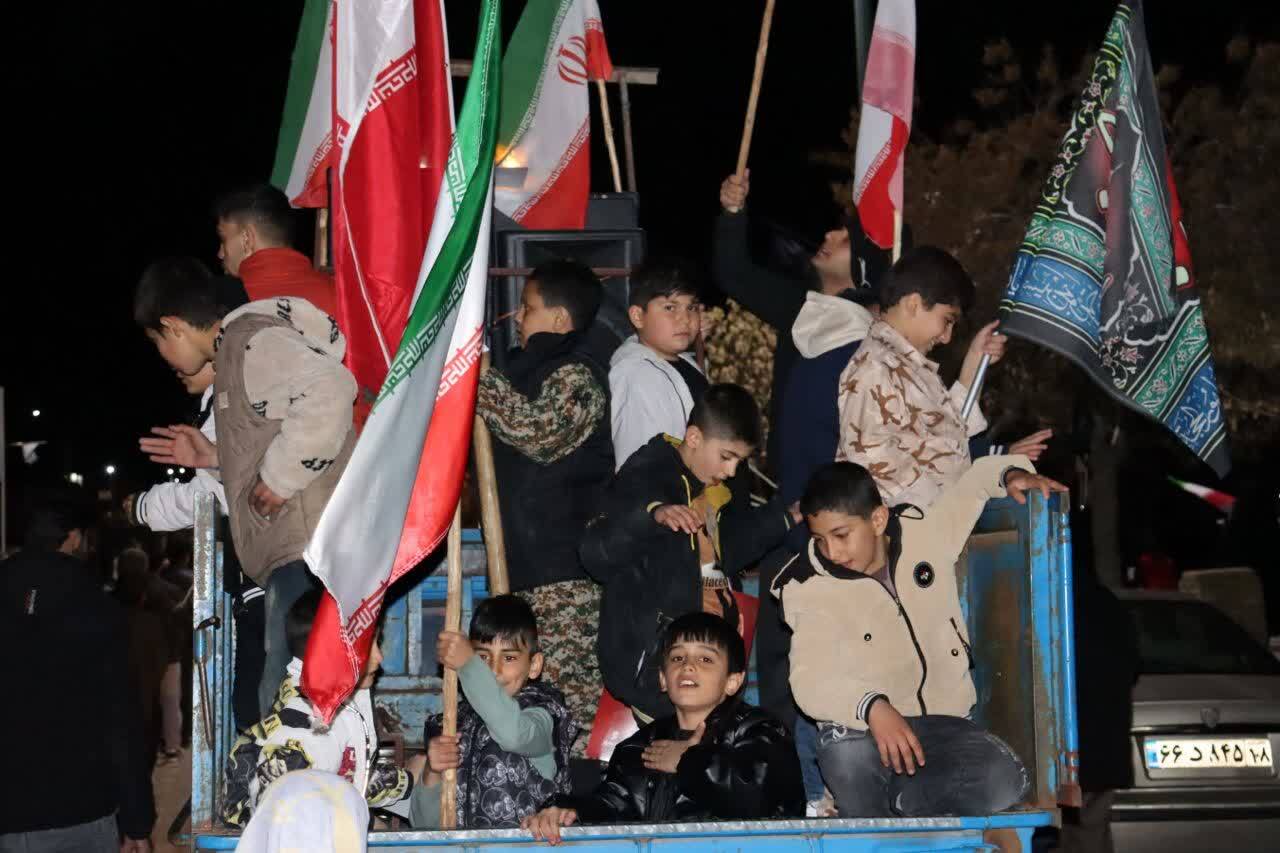 تا پای جان برای ایران جان باحضور کودکان و نوجوانان و مردم ولایی شهر صالح آباد