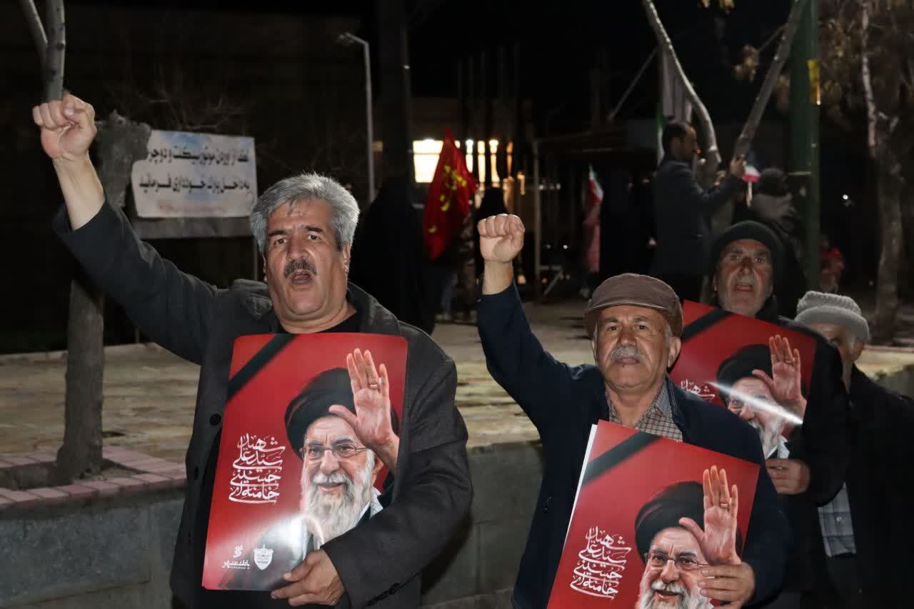 تا پای جان برای ایران جان باحضور کودکان و نوجوانان و مردم ولایی شهر صالح آباد