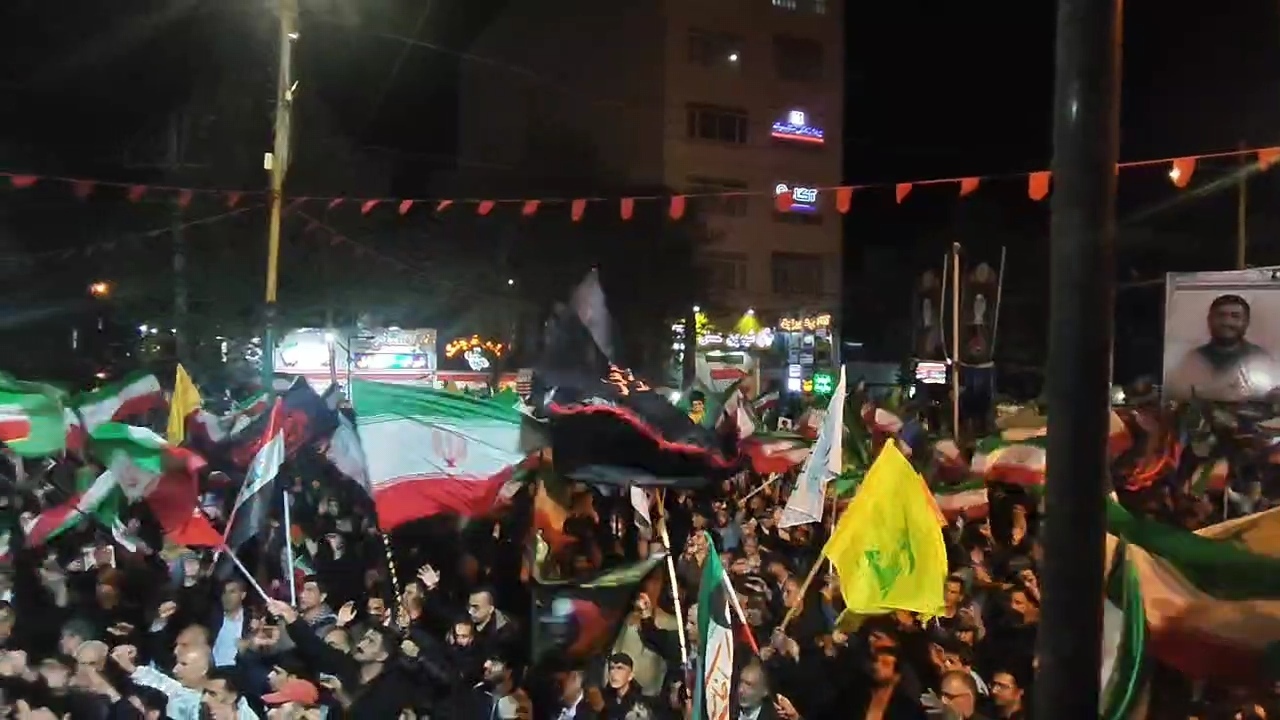از کیو تا خیابان انقلاب؛ داستان حماسه مردم خرم‌آباد ادامه دارد + فیلم