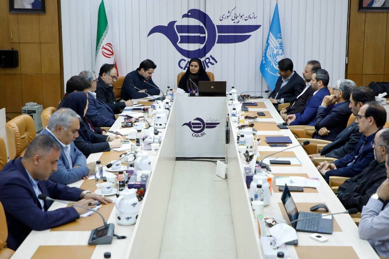 تأکید وزیر راه بر بازسازی صنعت هوایی/ حمایت کامل از سرمایه‌های کشور
