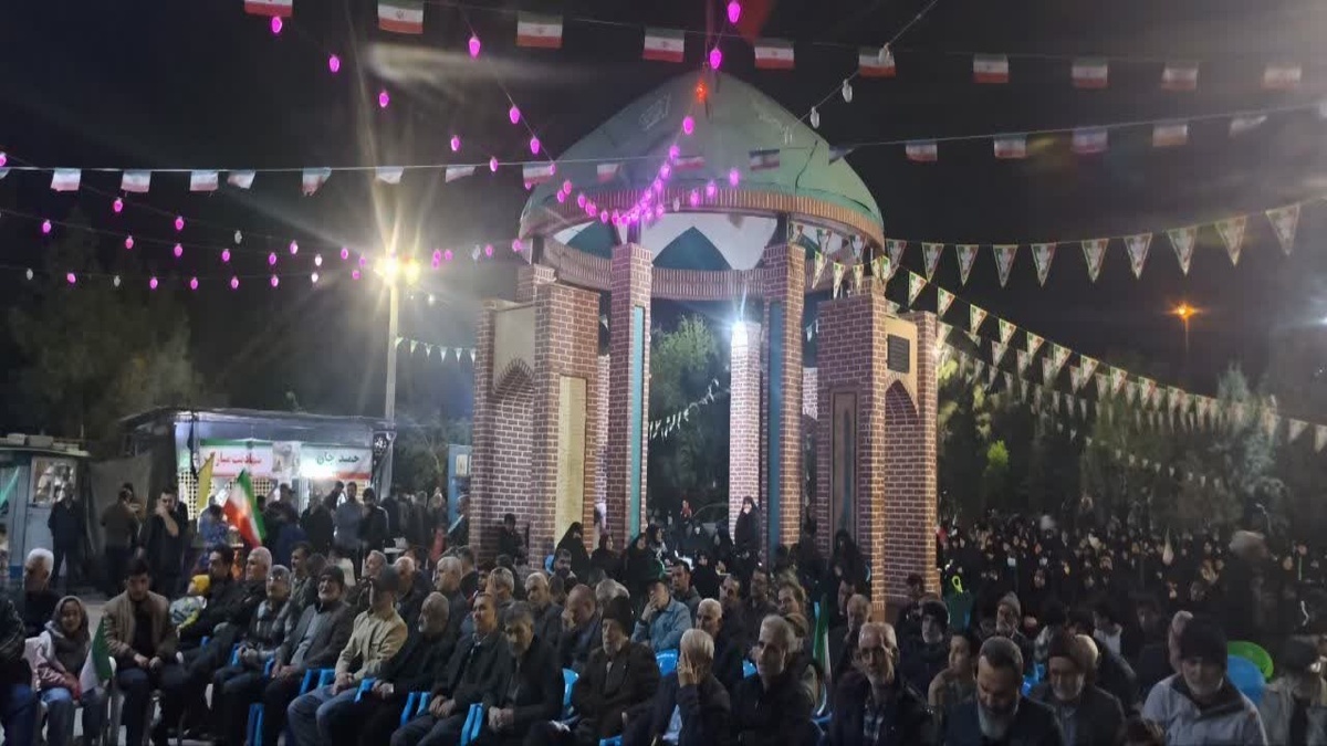 باشگاه خبرنگاران -چهل و سومین شب اجتماع خونخواهی رهبر شهید در خاورشهر + عکس