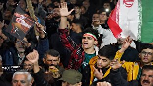 تصاویر حضور باشکوه خرم آبادی ها در چهل و چهارمین شب