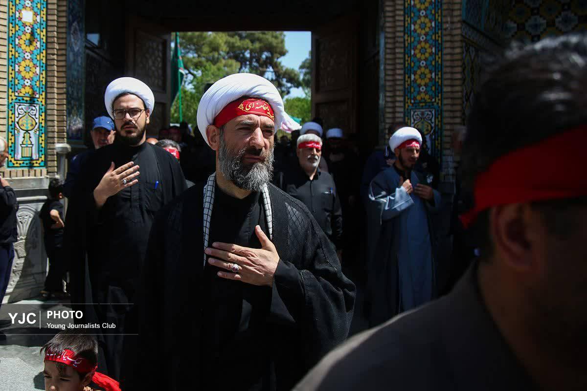 عرض ارادت دسته&zwnj;جات سوگواری شهادت امام صادق (ع) در حرم بانوی کرامت(س)+تصاویر