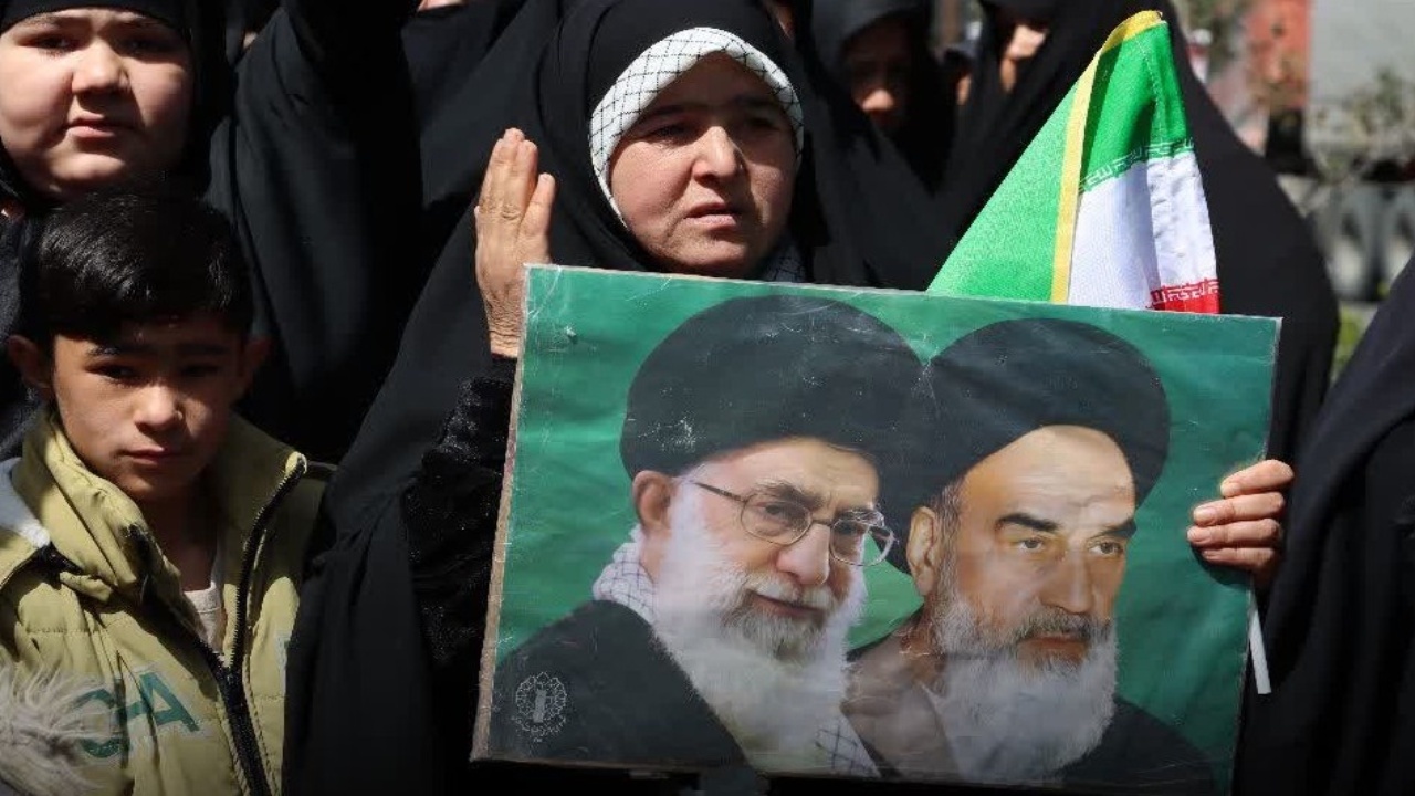 برپایی دسته عزاداری ماهدشتیها در سالروز شهادت امام جعفر صادق (ع) برپایی دسته عزاداری ماهدشتیها در سالروز شهادت امام جعفر صادق (ع)