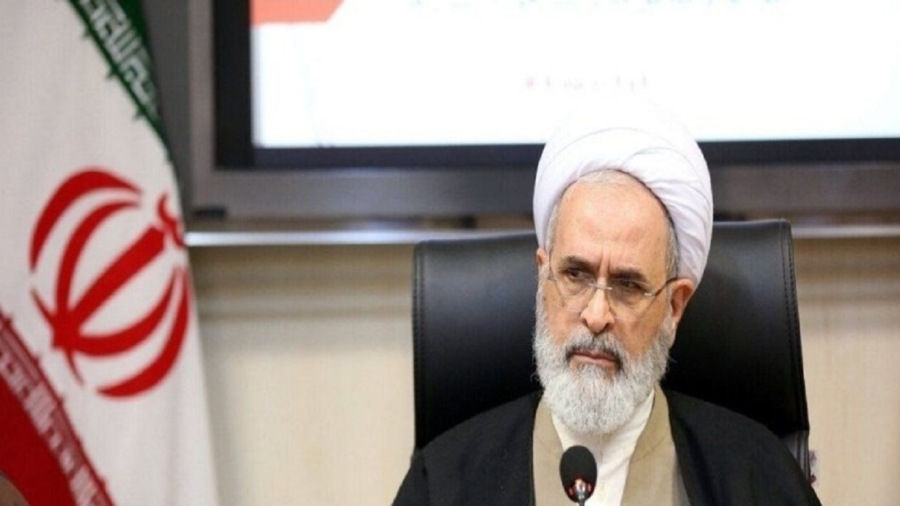 قدردانی آیت‌الله اعرافی از مواضع پاپ/ به رسالت مسیحیّت وفادار ماندید