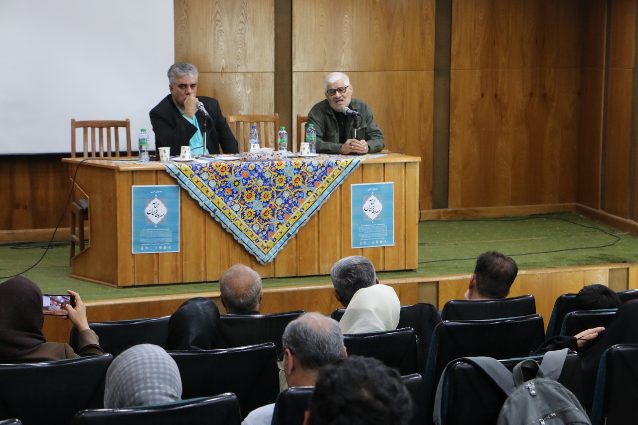 طنین شعر حماسی در تالار حافظ؛ بازخوانی استقامت ایرانی