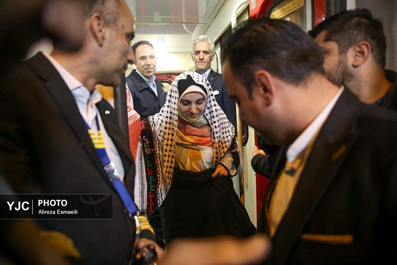 ورود مهدیه اسفندیاری فعال حقوق ملت فلسطین به تهران