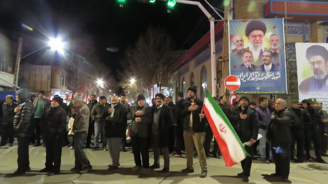 گزارش تصویری از چهل و چهارمین اجتماع شبانه هریسی‌ها برای حمایت از رهبری