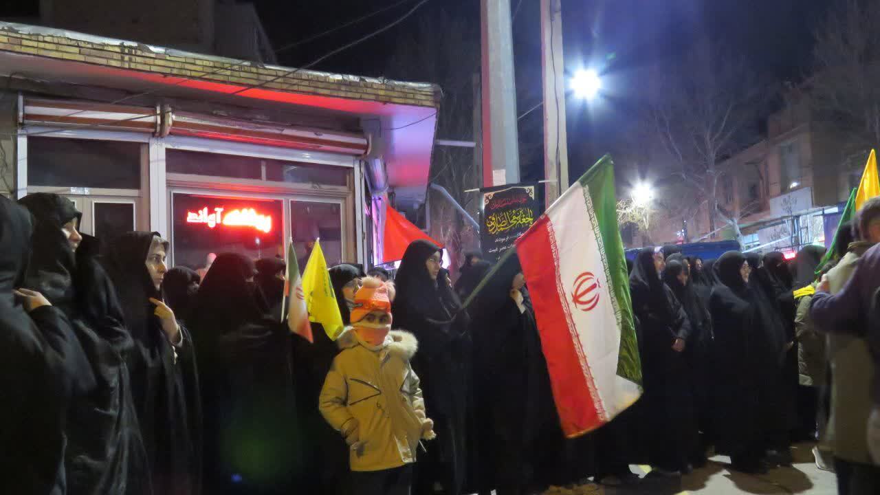 گزارش تصویری از چهل و چهارمین اجتماع شبانه هریسی&zwnj;ها برای حمایت از رهبری