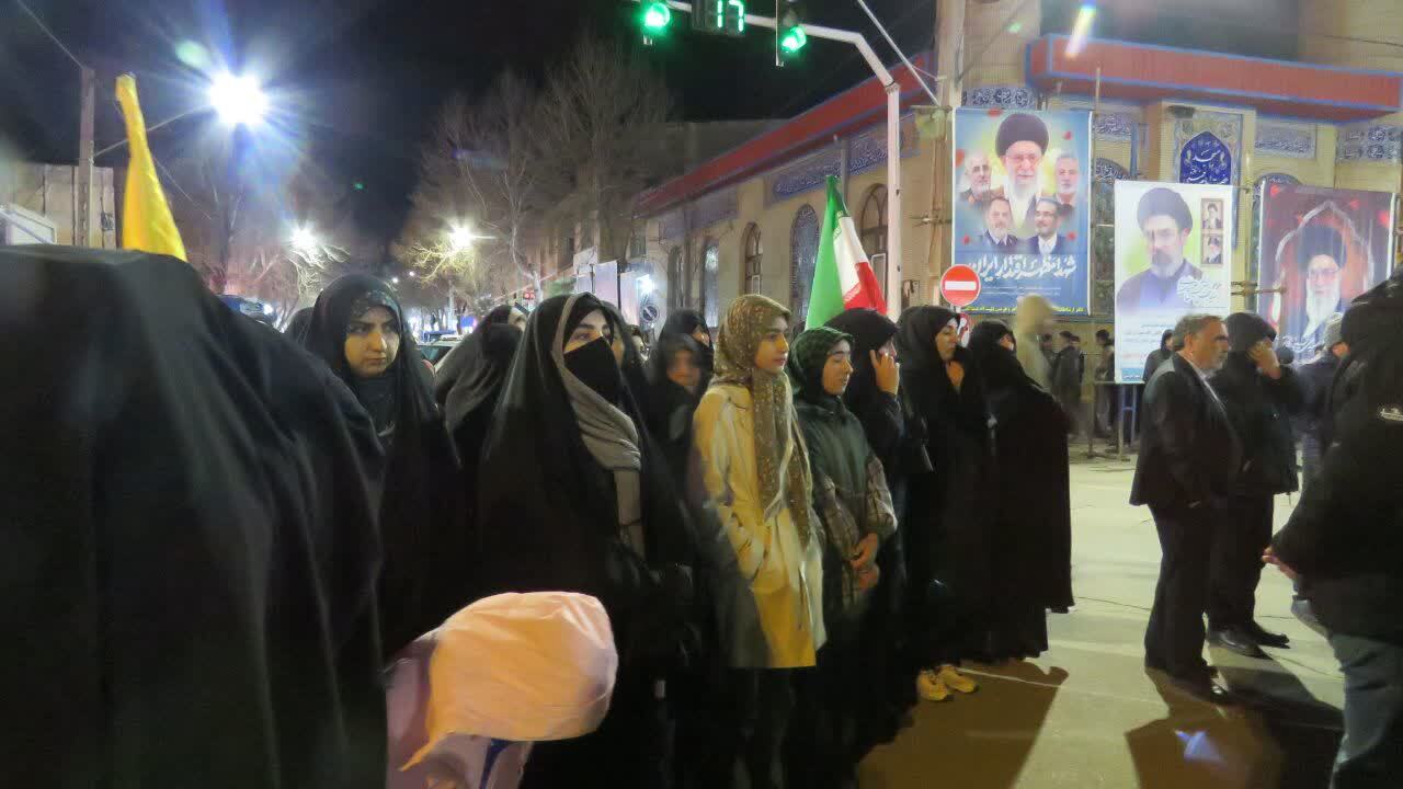 گزارش تصویری از چهل و چهارمین اجتماع شبانه هریسی&zwnj;ها برای حمایت از رهبری